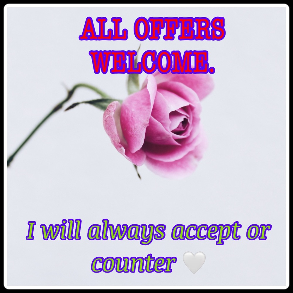 Campaigning for my Poshmark Closet 💙